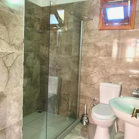 Lembos Karpaz Guest house *