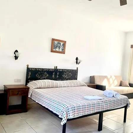 Lembos Karpaz ゲストハウス