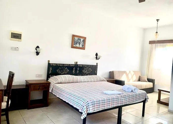 Lembos Karpaz Гостевой дом